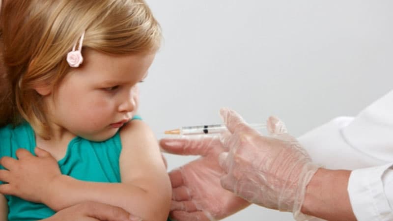 Koronavirus peyvəndi ilk dəfə uşaqlar üzərində sınanacaq