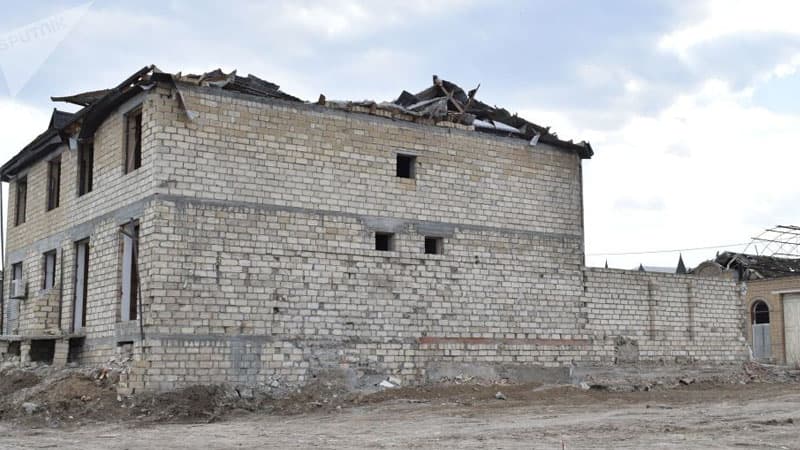 Doğmalarını itirən Gəncə sakini: "Orada on dörd əzizimiz həlak olub, yeddisi uşaqdır"
