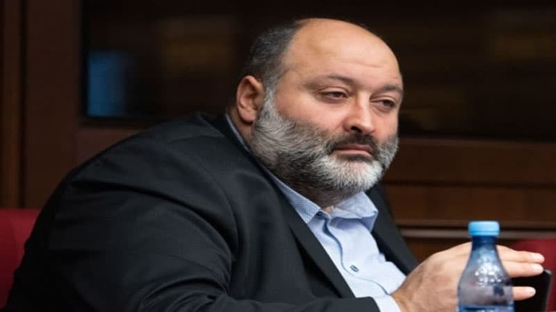 "Biabırçı məğlubiyyətin yükünü çəkmək vaxtıdır" - Erməni siyasətçi