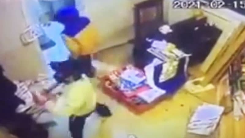 “Əli və Nino”nun mərkəzi filialı qarət olundu (VİDEO)