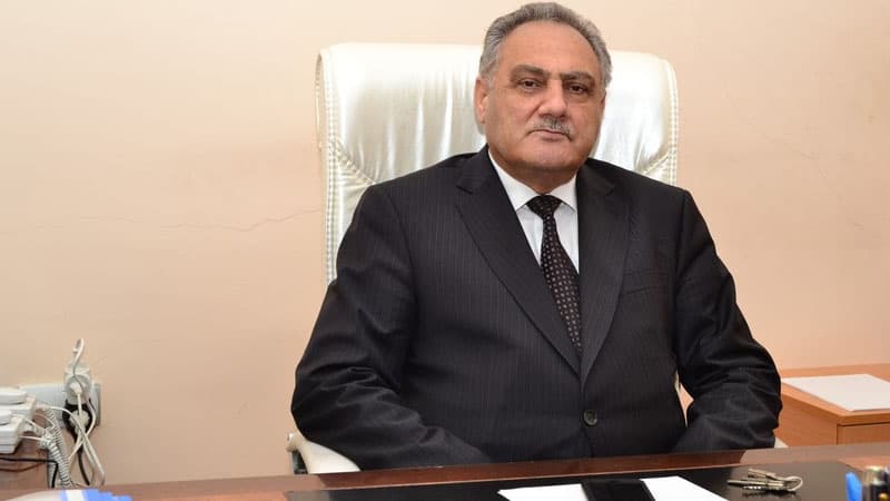 Nazir idarə rəisini işdən çıxardı