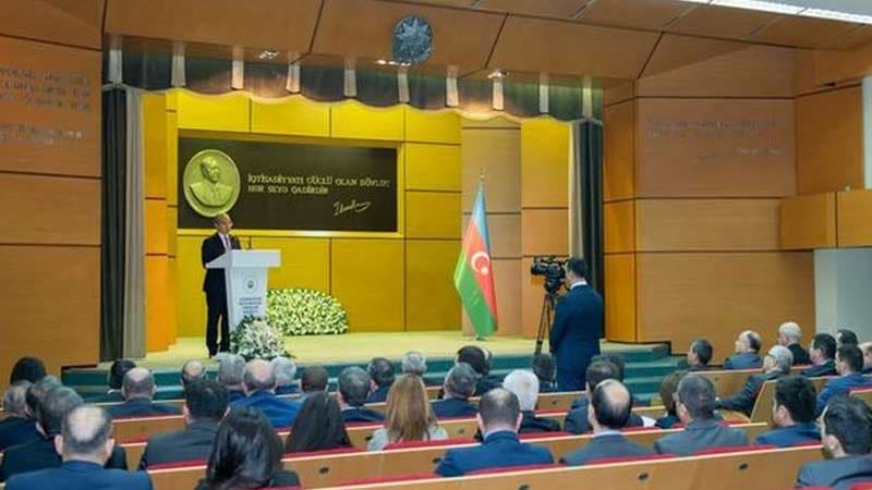 Vergi işçilərinin yeni xidməti vəsiqəsi belə olacaq (FOTO)