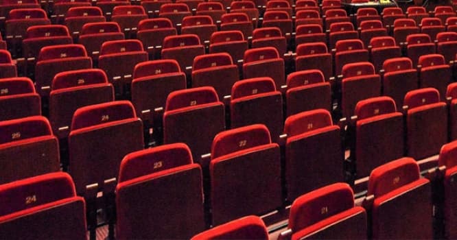 Xalq artisti teatrların bağlı qalmasından danışdı