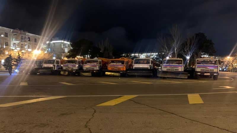 Bakıda xüsusi təyinatlı texnikalar hazır vəziyyətə gətirildi (FOTO)