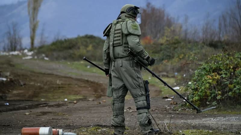 Tanınmış vəkildən ermənilərin minaladığı sahələrlə bağlı təklif