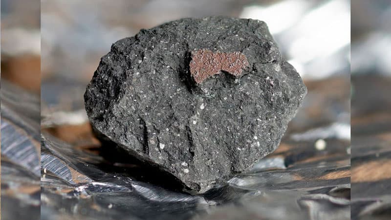 Böyük səhrada Yer kürəsindən daha yaşlı meteorit tapıldı