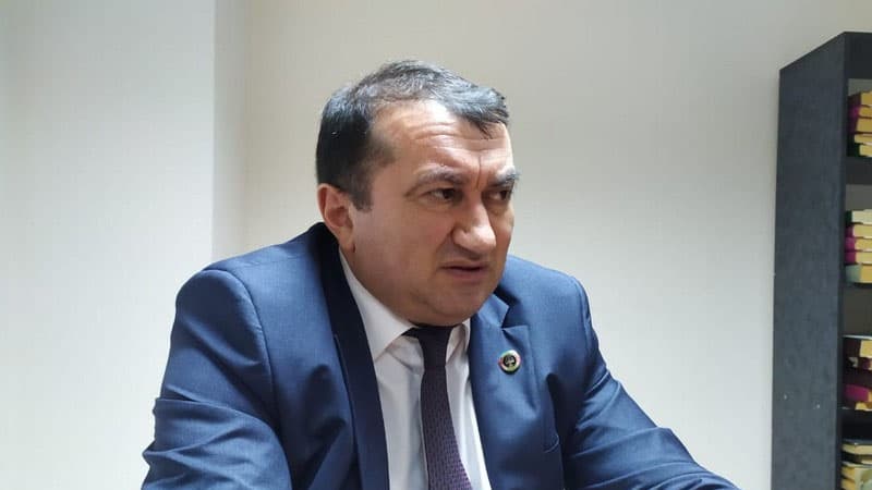 Tanınmış vəkil koronavirusa yoluxdu