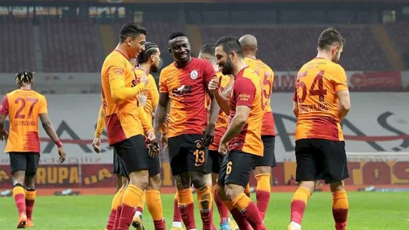“Qalatasaray” daha 3 legioneri ilə vidalaşır