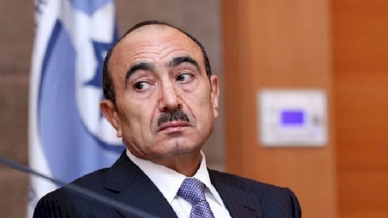 Vilayət Eyvazov Əli Həsənovun kürəkəninə töhmət verdi