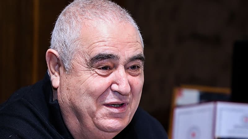 “İsfəndiyar Axundov 5 milyona 2 “Lamborghini”, 2 “Ferrari” aldı”