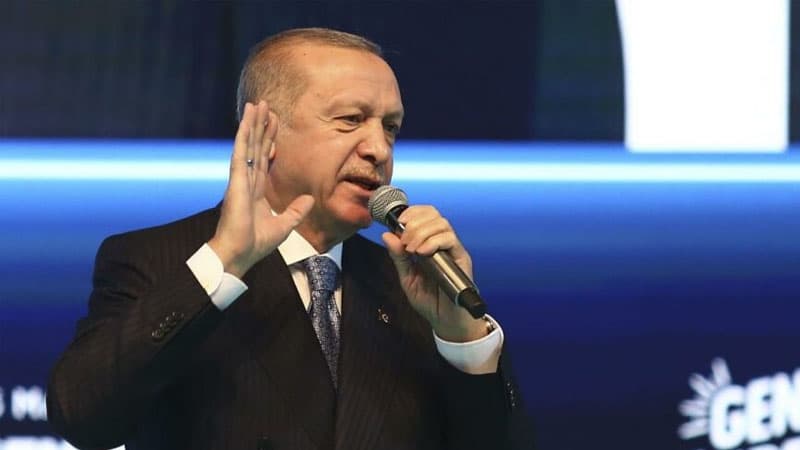 Ərdoğan yenidən AKP sədri seçildi