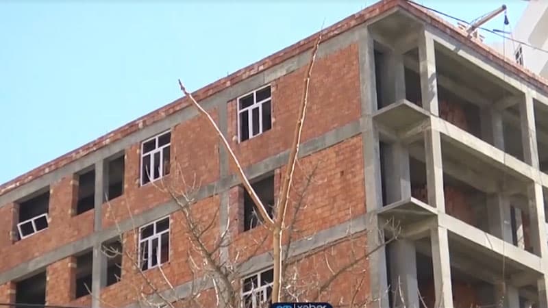 Gün işığına həsrət qalan Bakı sakinləri (VİDEO)