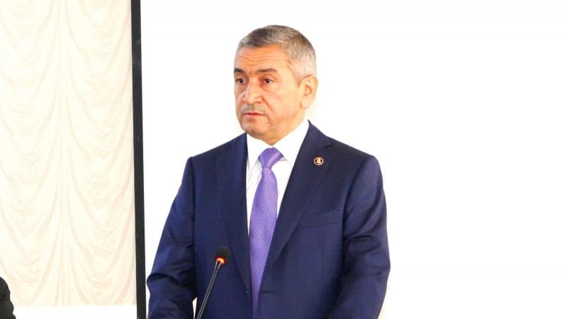 İcra başçısı peyvənd olundu
