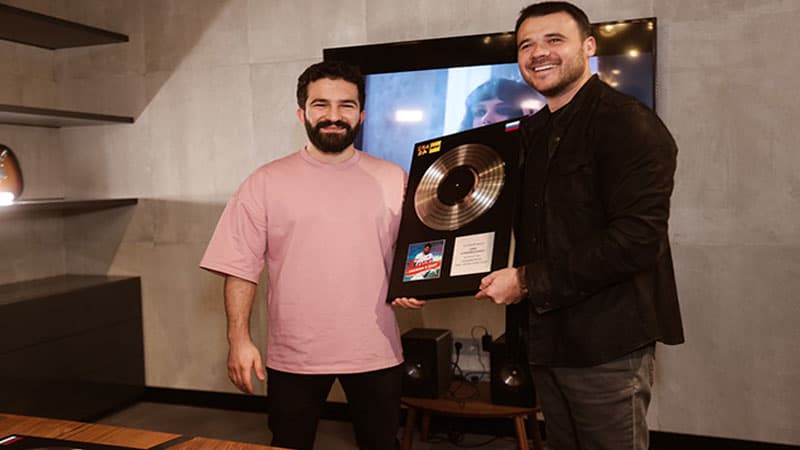 Emin musiqi şirkətini 25 milyon dollara satdı