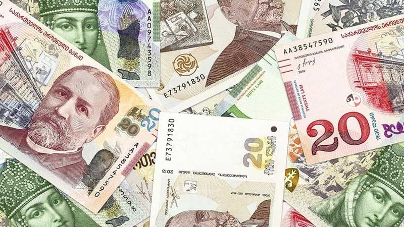 Gürcüstanda 1 manat 2 larini ötdü