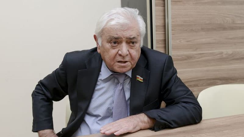 Müdafiə Nazirliyinin Hospitalı qazilərin müalicəsini niyə təşkil etmir? - Aqil Abbasdan tənqid