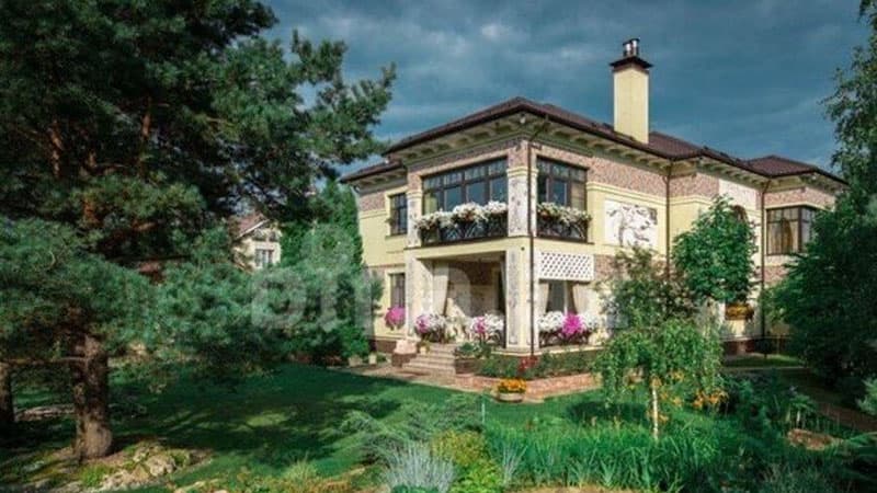 Bakıda lüks villaların “dodaq uçuqladan” qiymətləri: Fantastik rəqəmlər (FOTOLAR)