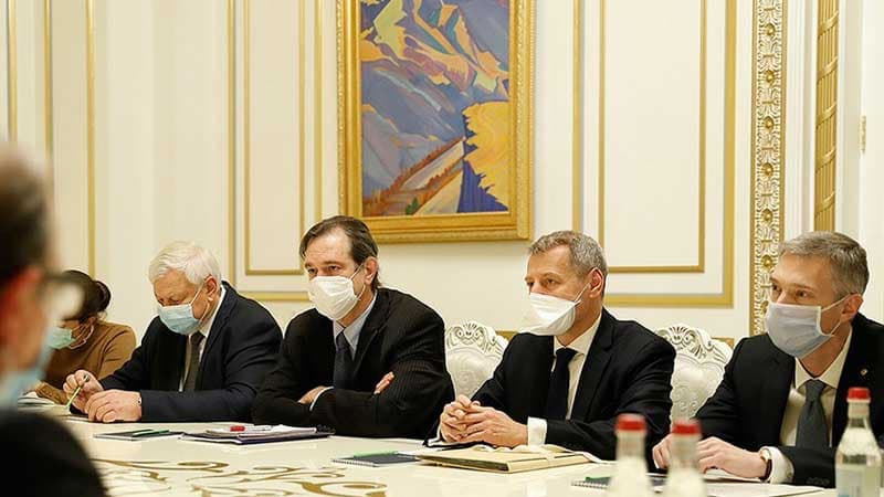 "Azərbaycan şərt irəli sürdüyündən həmsədrlər Qarabağa gedə bilmir" - Edmon Marukyan