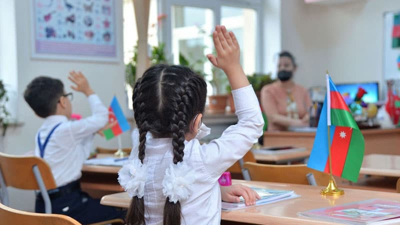 Bu gün dörd şəhər və bir rayonda məktəblər bağlandı