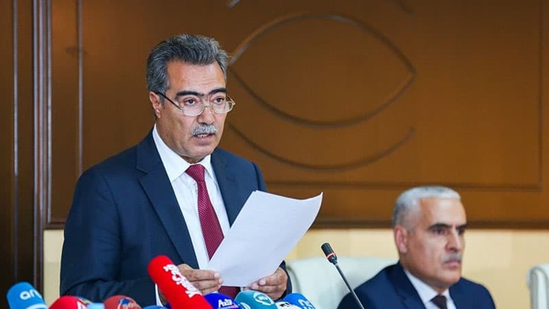 Vüqar Səfərlinin evlərinə, bağlarına, avtomobillərinə həbs qoyulub