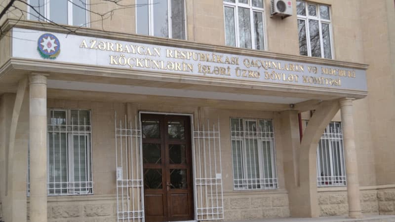 “Qaçqınkom” 42 minə zibilqabı alır