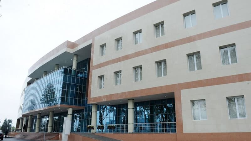 Xəstəxana rəhbərinə rüşvətə görə cinayət işi açıldı