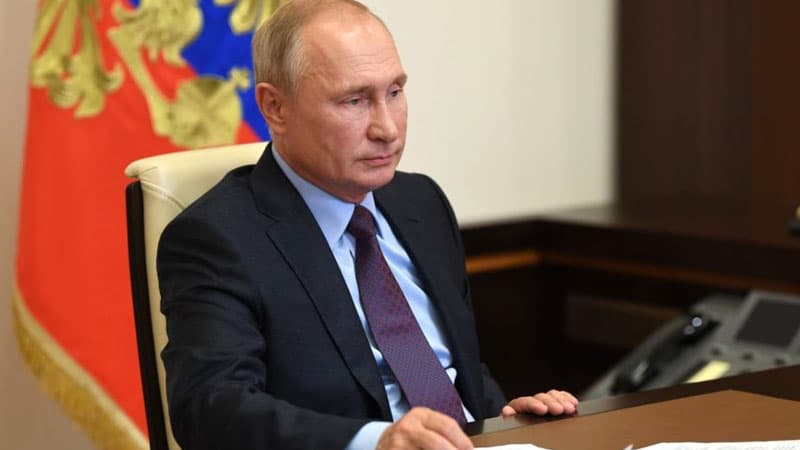 Putində ikinci vaksindən sonra öskürək müşahidə edildi
