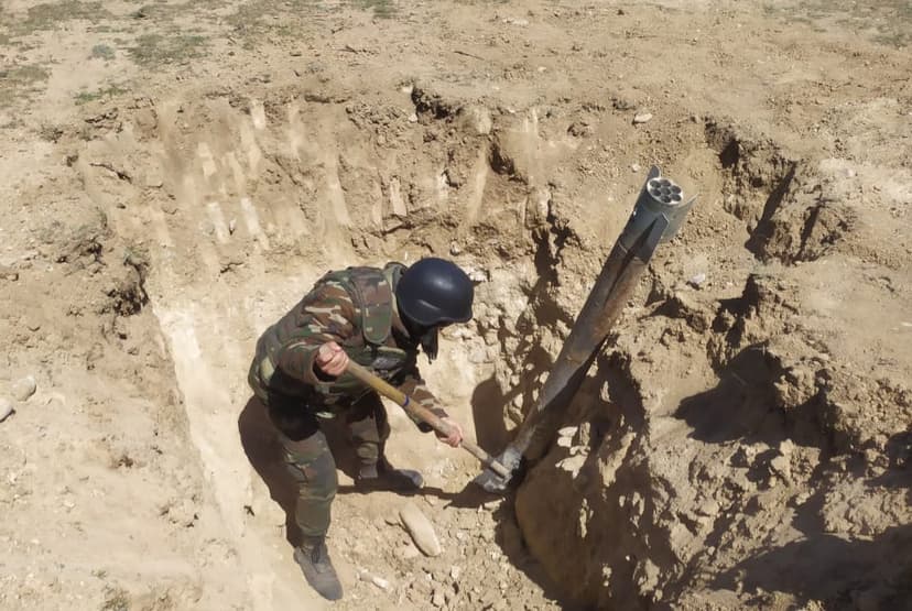 Xızıda "Qrad" mərmisi tapıldı (FOTOLAR)
