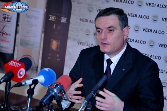 "Paşinyan məğlubiyyətə görə hərbçiləri günahkar bilir” - Zakaryan
