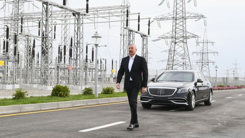 Prezident “Hövsan” və “Maştağa” yarımstansiyalarının açılışını etdi (FOTO/YENİLƏNİB)