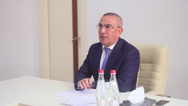 Daha bir İcra Hakimiyyətində əməliyyat: Başçı, köməkçisi və müavini saxlanıldı (VİDEO)