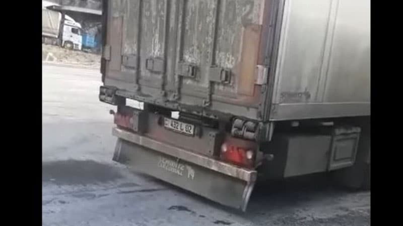 Gürcüstan Rusiyanın humanitar yardım adı altında göndərdiyi hərbi yükü Ermənistana buraxmadı (VİDEO)