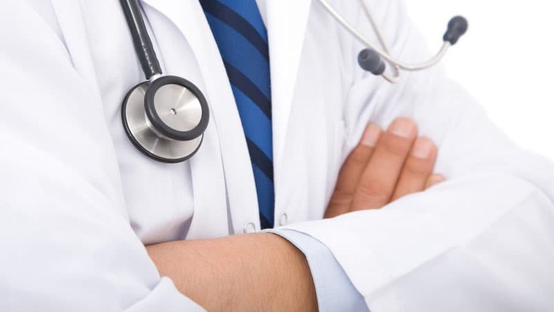 Bakıda stomatoloji klinikanın direktoruna cinayət işi başlanıldı