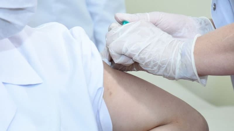 Azərbaycanda "Vaxzevria” vaksini ilkin olaraq 60 yaşdan yuxarı şəxslərə vurulacaq