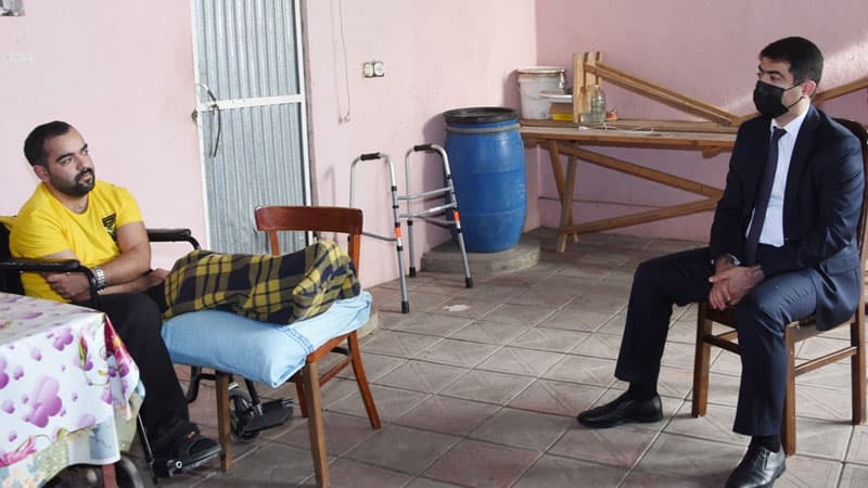 Seymur Orucov Vətən müharibəsi qazisini ziyarət etdi (FOTOLAR)