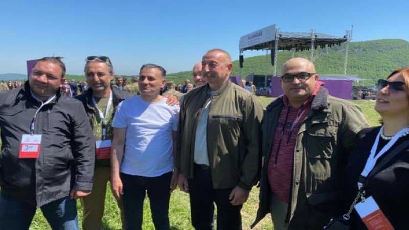 Prezidentin Şuşada jurnalistlərlə səmimi söhbəti