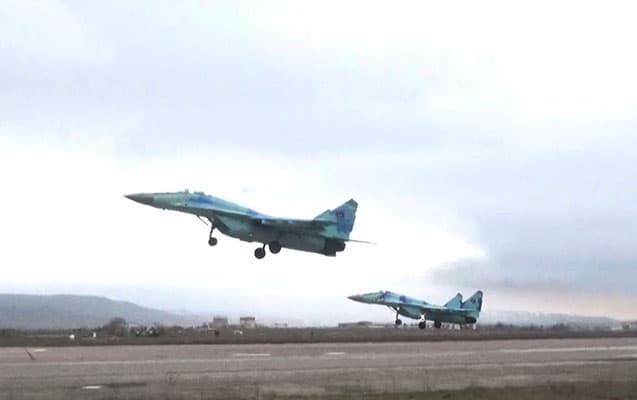 Döyüş təyyarə və helikopterlərimiz genişmiqyaslı təlimlərdə (VİDEO)