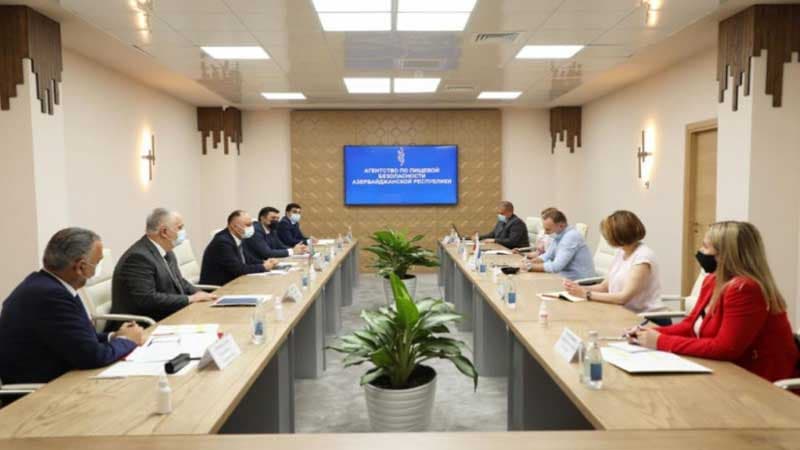 Azərbaycanla Rusiya pomidor qadağasını müzakirə etdi