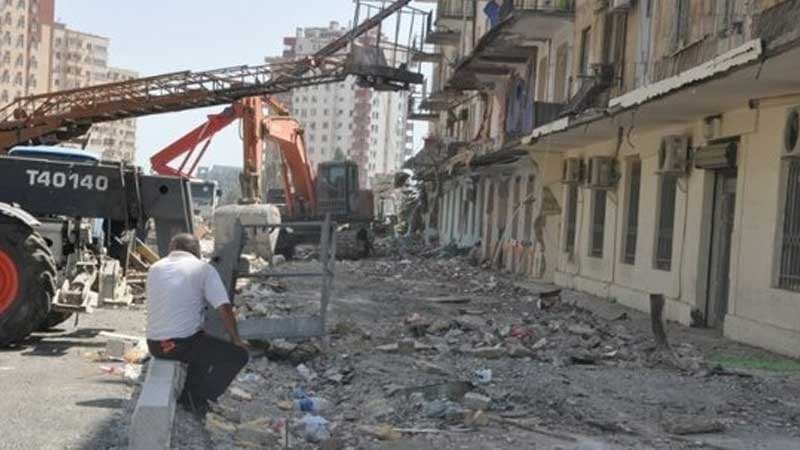 Binalardakı qanunsuz artırmalar söküləcək? (VİDEO)