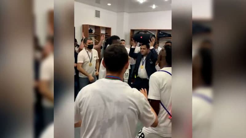 "Neftçi"nin prezidentinin çempionluq rəqsi (VİDEO)