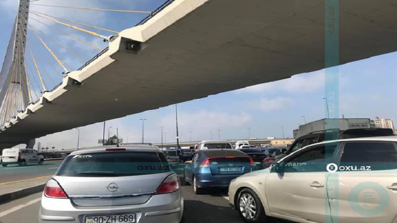 Bakıda nəqliyyatın hərəkətində sıxlıq (FOTO)