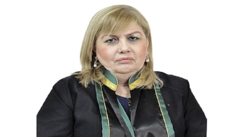 Tanınmış xanım vəkil hakim qarşısında - Vəkillərin vergi pulunu mənimsəyib
