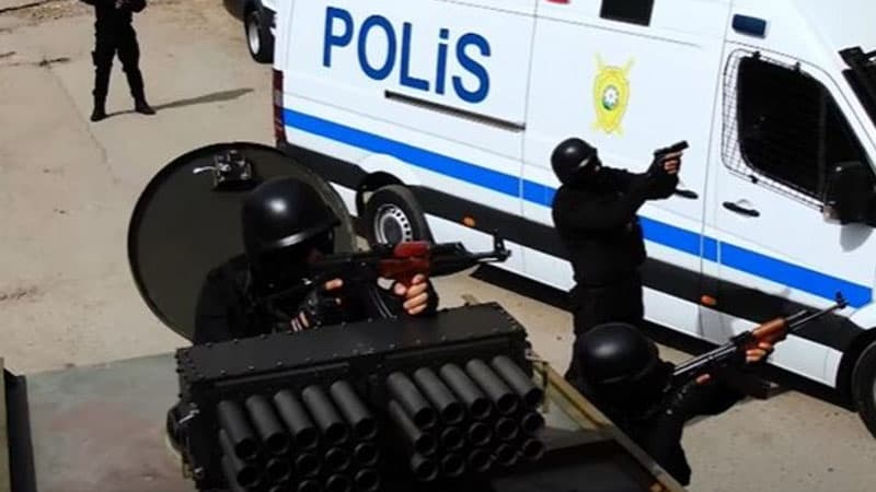 Türkiya mediası “İfşa” serialından yazdı