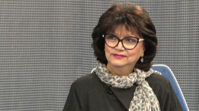 Prezident Xuraman Qasımovanı təltif etdi