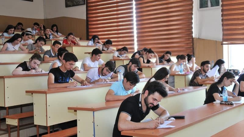 Bu tələbələr dövlət imtahanından azad olundu (RƏSMİ)