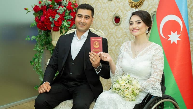 Qazi ilə ailə quran paralimpiyaçı: "Onunla təsadüf nəticəsində tanış olmuşuq"