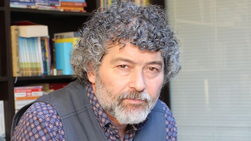 Gənclər “Əli və Nino”dan hansı kitabları oğurlayıbmış? - Naşir
