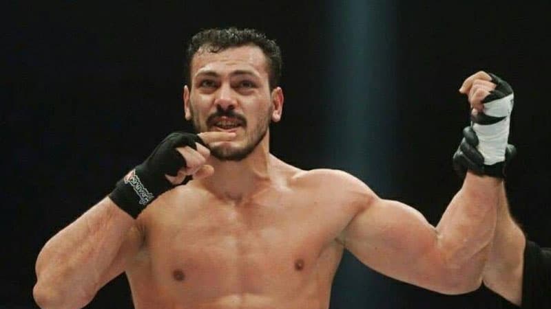 Zabit 2 il sonra rinqə qayıtdı, qalib gəldi (VİDEO)