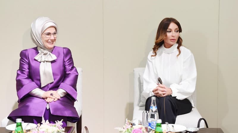 Şuşada birinci xanımlarının görüşü oldu