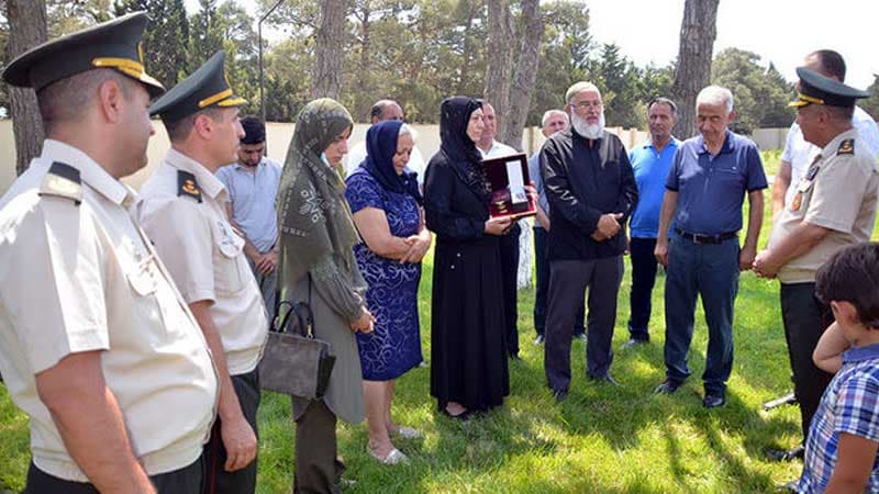 “Qarabağ” ordeni şəhidin ad günündə ailəsinə təqdim edilib (FOTO)